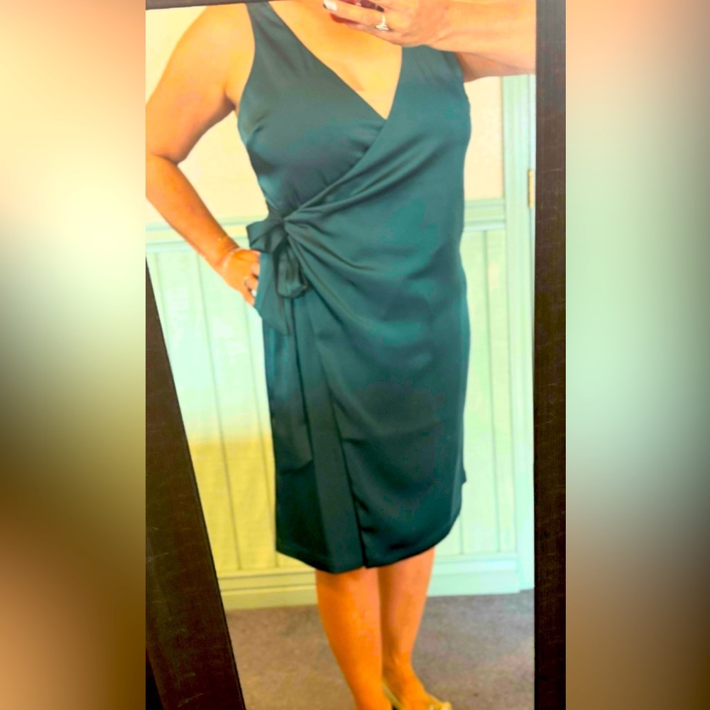 Gap Satin Wrap Sleeveless Dress Adjustable Tie Emerald Green Sz L